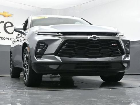 Used 2024 Chevrolet Blazer RS w/ Driver Confidence II Package AWD/4WD image 3