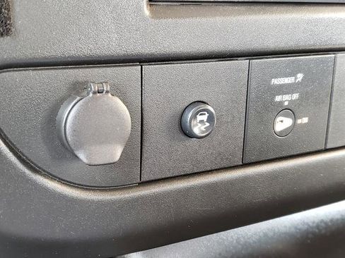 Used 2009 GMC Savana 3500 Extended Passenger w/ LT Preferred Equipment Group image 23