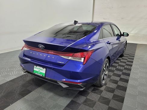 Used 2021 Hyundai Elantra Limited FWD image 9