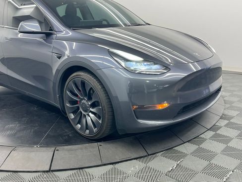 Used 2023 Tesla Model Y Performance image 4