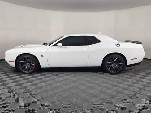 Used 2018 Dodge Challenger R/T Scat Pack w/ Driver Convenience Group image 8