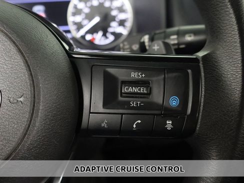 Used 2023 Nissan Rogue SV AWD/4WD image 3