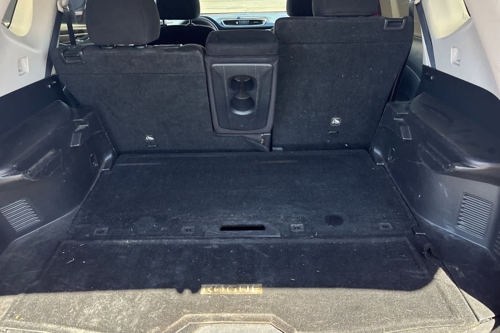 Used 2016 Nissan Rogue S FWD image 17