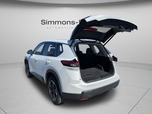 Used 2024 Nissan Rogue SV image 33