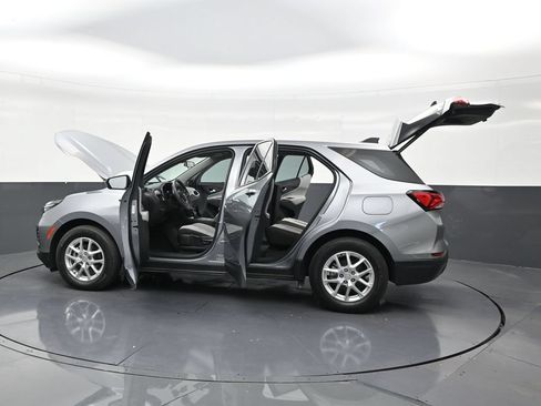 Used 2024 Chevrolet Equinox LS w/ LS Convenience Package FWD image 29