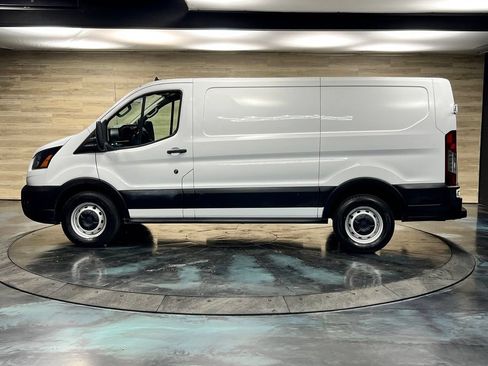 Used 2024 Ford Transit 150 Low Roof RWD image 19