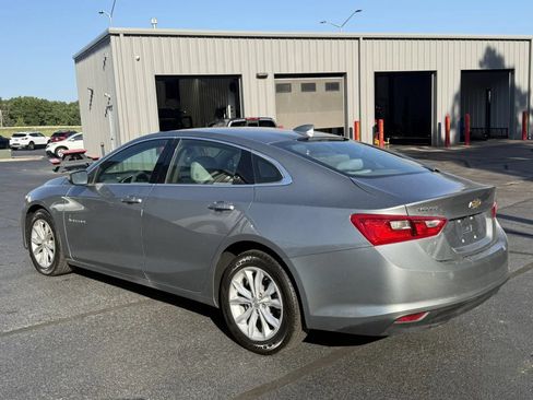 Used 2023 Chevrolet Malibu LT FWD image 2