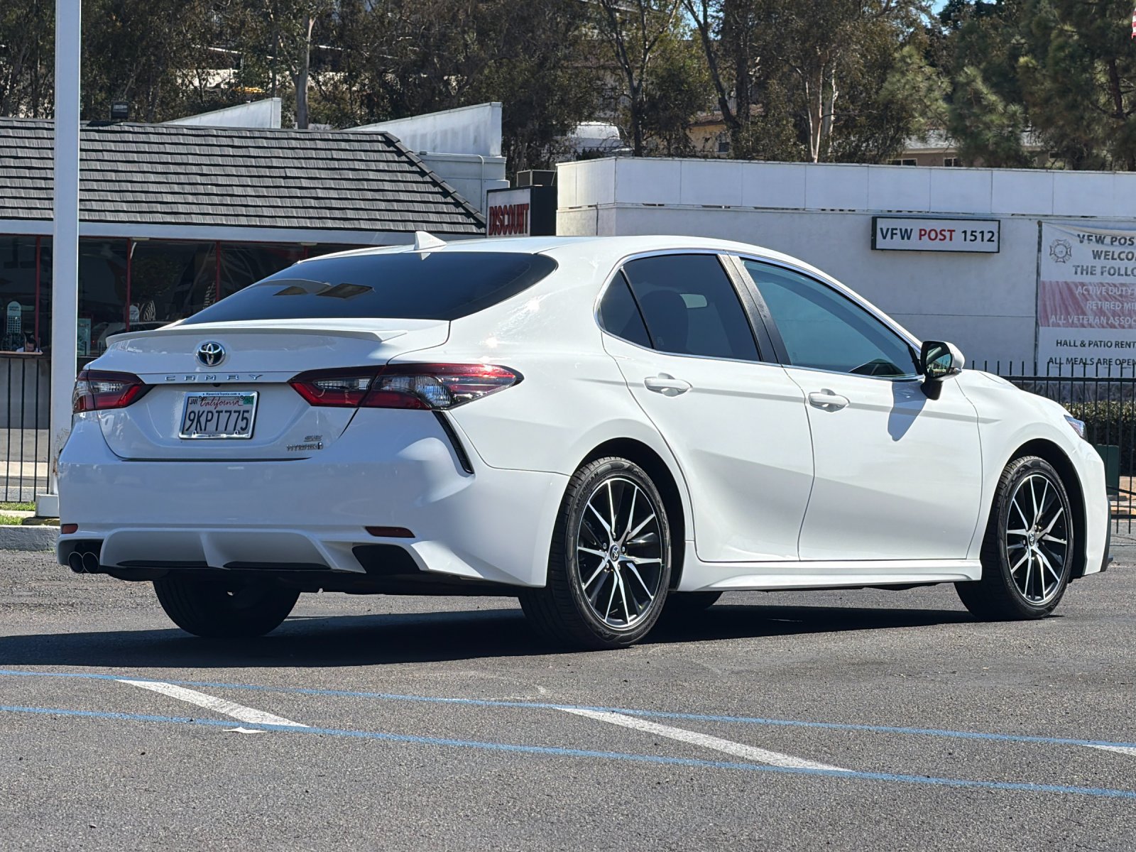 Used 2024 Toyota Camry SE FWD image 5