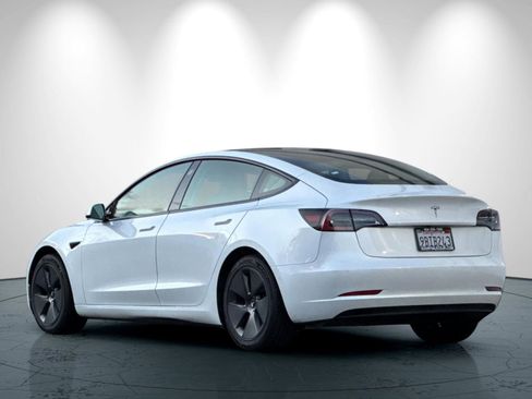 Used 2022 Tesla Model 3 image 6