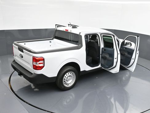 Used 2025 Ford Maverick XL w/ Equipment Group 102A image 41