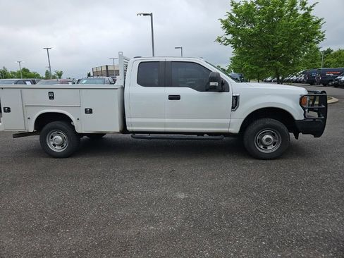 Used 2022 Ford F350 XL w/ Power Equipment Group AWD/4WD image 8
