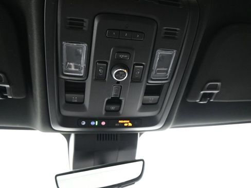 Used 2024 GMC Yukon XL Denali w/ Advanced Technology Package image 21