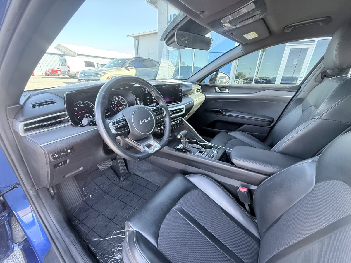 Used 2024 Kia K5 GT-Line w/ GT-Line Premium Package FWD image 9
