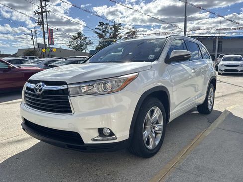 Used 2016 Toyota Highlander Limited image 3