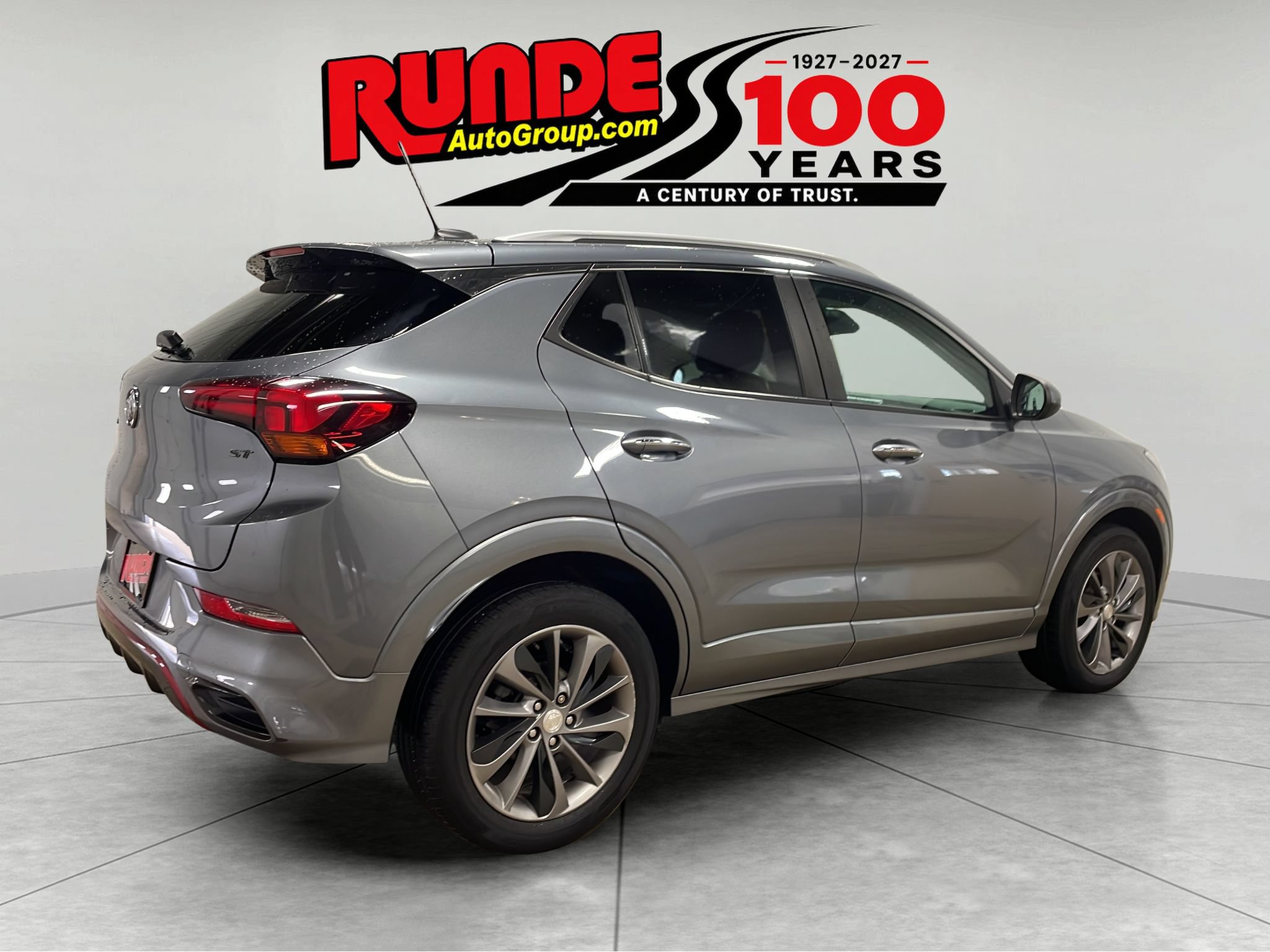 Used 2021 Buick Encore GX Select w/ Sport Touring Package FWD image 5