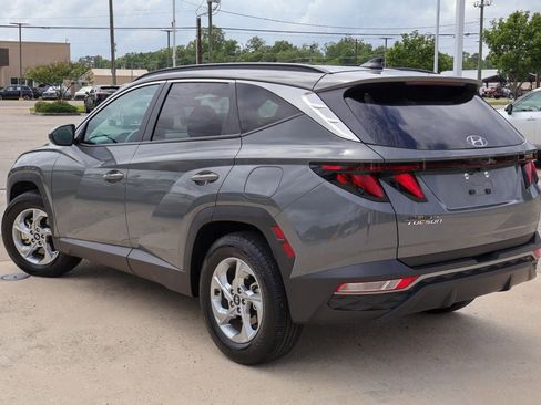 Used 2024 Hyundai Tucson SEL FWD image 2
