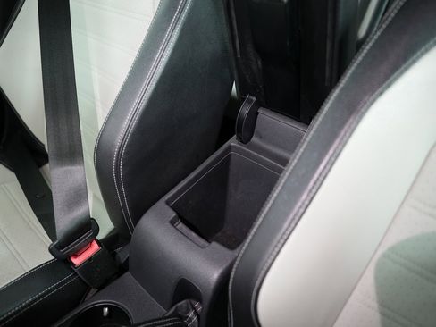 Used 2016 Volkswagen Jetta Sport image 30