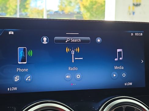 New 2025 Mercedes-Benz GLB 250 image 21