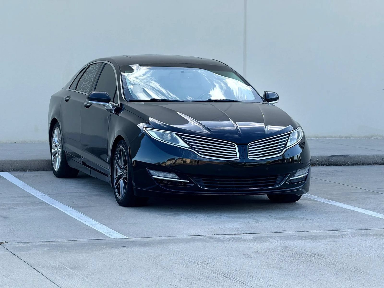 Used 2013 Lincoln MKZ FWD image 9