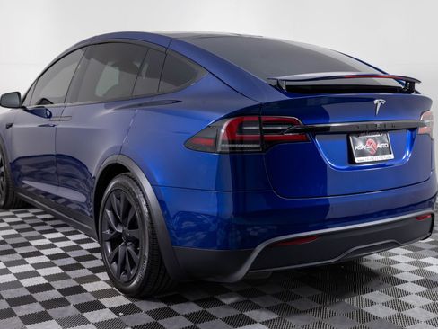 Used 2023 Tesla Model X image 5