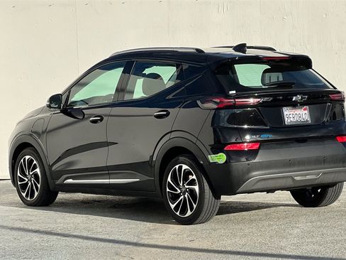 Used 2023 Chevrolet Bolt EUV Premier w/ Sun & Sound Package image 6