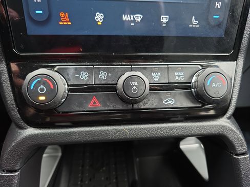 Used 2024 Ford Ranger Lariat w/ Advanced Towing Package image 21