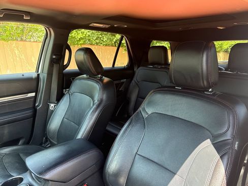 Used 2018 Ford Explorer Sport AWD/4WD image 17