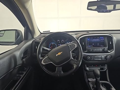 Used 2022 Chevrolet Colorado LT w/ LT Convenience Package image 7