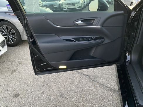 Used 2022 Toyota Mirai XLE w/ Advanced Technology Package image 16