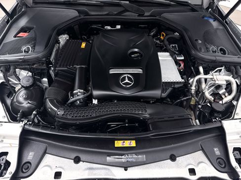 Used 2019 Mercedes-Benz E 300 4MATIC image 10