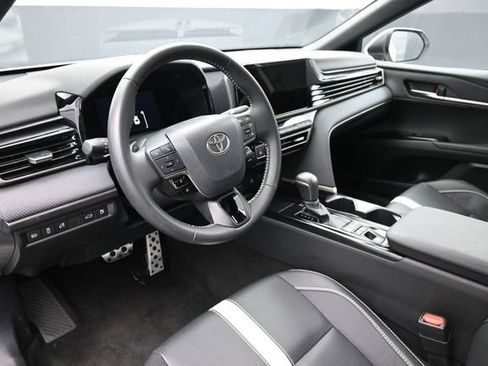 Used 2026 Toyota Camry SE FWD image 13