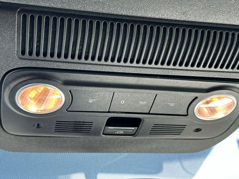 Used 2018 Volkswagen Beetle 2.0T S image 30