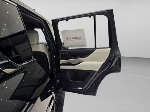 New 2026 Lexus LX 600 4WD w/ Luxury Package image 27