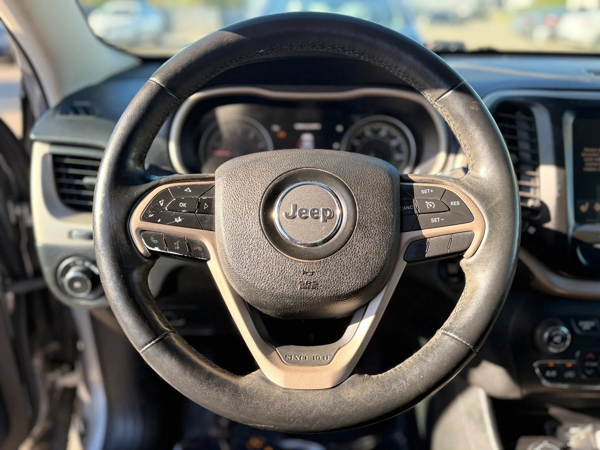 Used 2015 Jeep Cherokee Limited AWD/4WD image 24