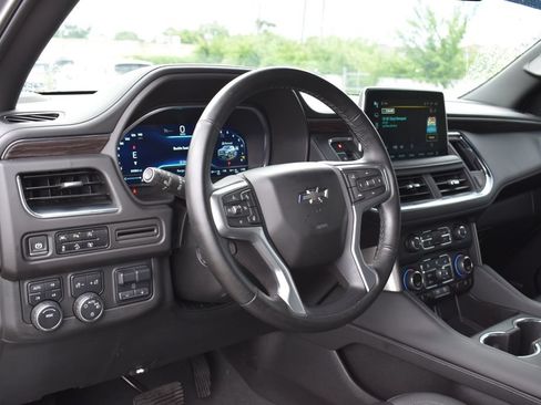 Used 2024 Chevrolet Tahoe Z71 w/ Luxury Package AWD/4WD image 10
