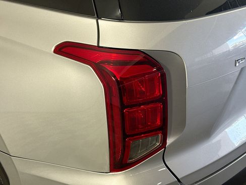 Used 2022 Hyundai Palisade SEL image 36