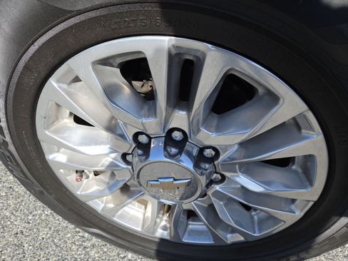 Used 2023 Chevrolet Silverado 2500 High Country image 13