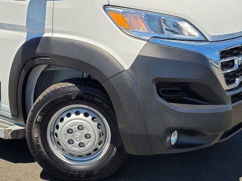 Used 2025 RAM ProMaster 2500 w/ U-Haul Equipment Group FWD image 5