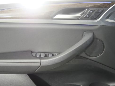 Used 2024 BMW X3 sDrive30i w/ Convenience Package RWD image 7