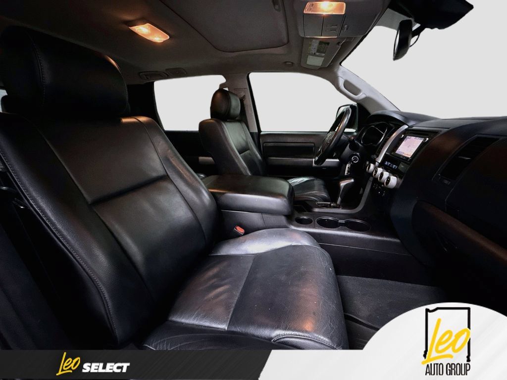Used 2019 Toyota Sequoia TRD Sport w/ TRD Sport Premium Package AWD/4WD image 33