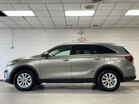 Used 2019 Kia Sorento FWD w/ LX Convenience Package image 4