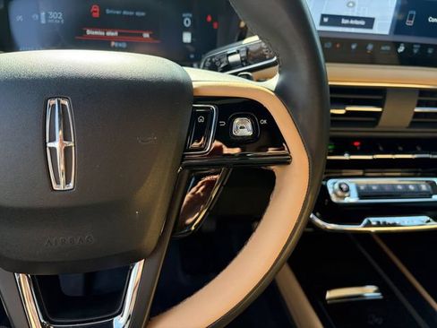 Used 2023 Lincoln Corsair Reserve FWD image 8
