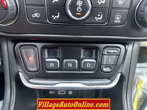 Used 2021 GMC Terrain SLT w/ Elevation Edition AWD/4WD image 21