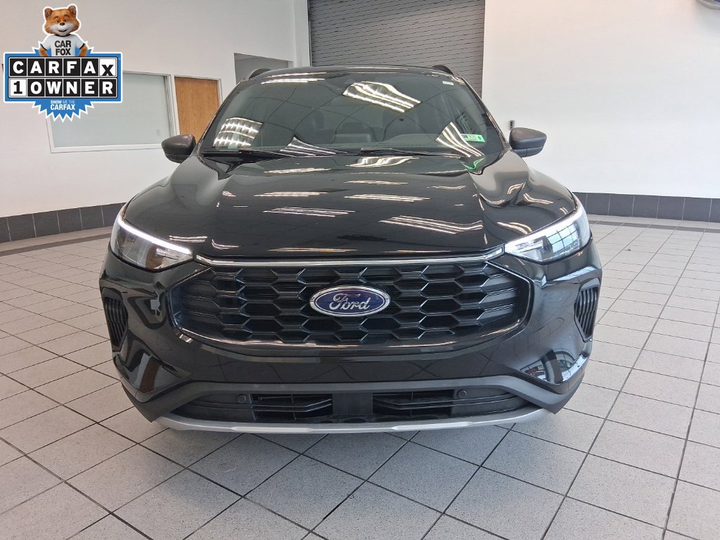 Used 2025 Ford Escape ST-Line AWD/4WD image 3