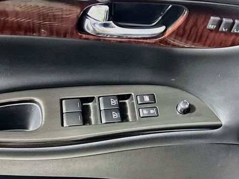 Used 2017 INFINITI QX50 2WD w/ Premium Plus Package image 17