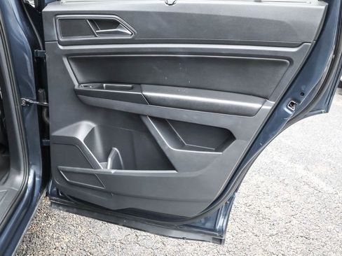 Used 2018 Volkswagen Atlas SE image 30