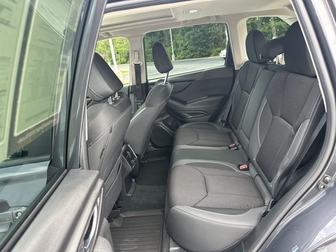 Used 2023 Subaru Forester Premium AWD/4WD image 31