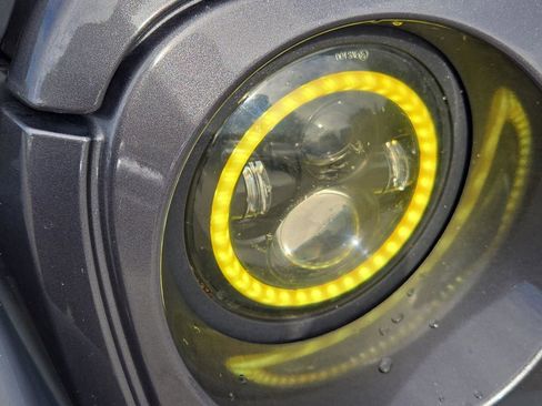 Used 2020 Jeep Wrangler Unlimited Sport image 5