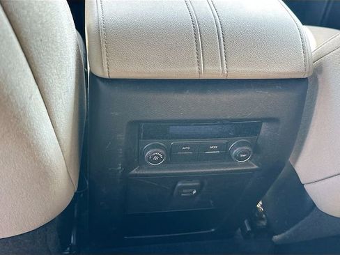 Used 2023 Chevrolet Traverse LS image 23