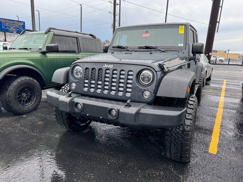 Used 2017 Jeep Wrangler Unlimited Sport w/ Connectivity Group image 5